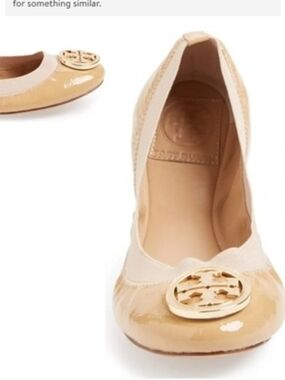 Tory Burch Beige Patent Leather Ballet Flats with Gold Medallion